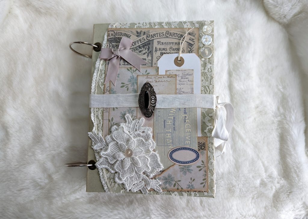 DIY London Travel Journal Flip Through & Traveler's Notebook in Junk  Journal Style Tutorial 